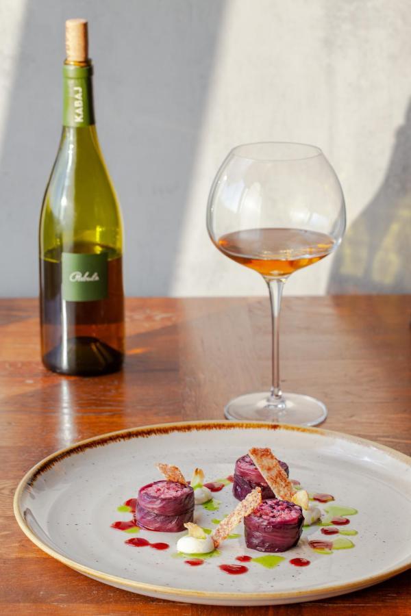 מלון דוברובו Kabaj Wine & Dine מראה חיצוני תמונה